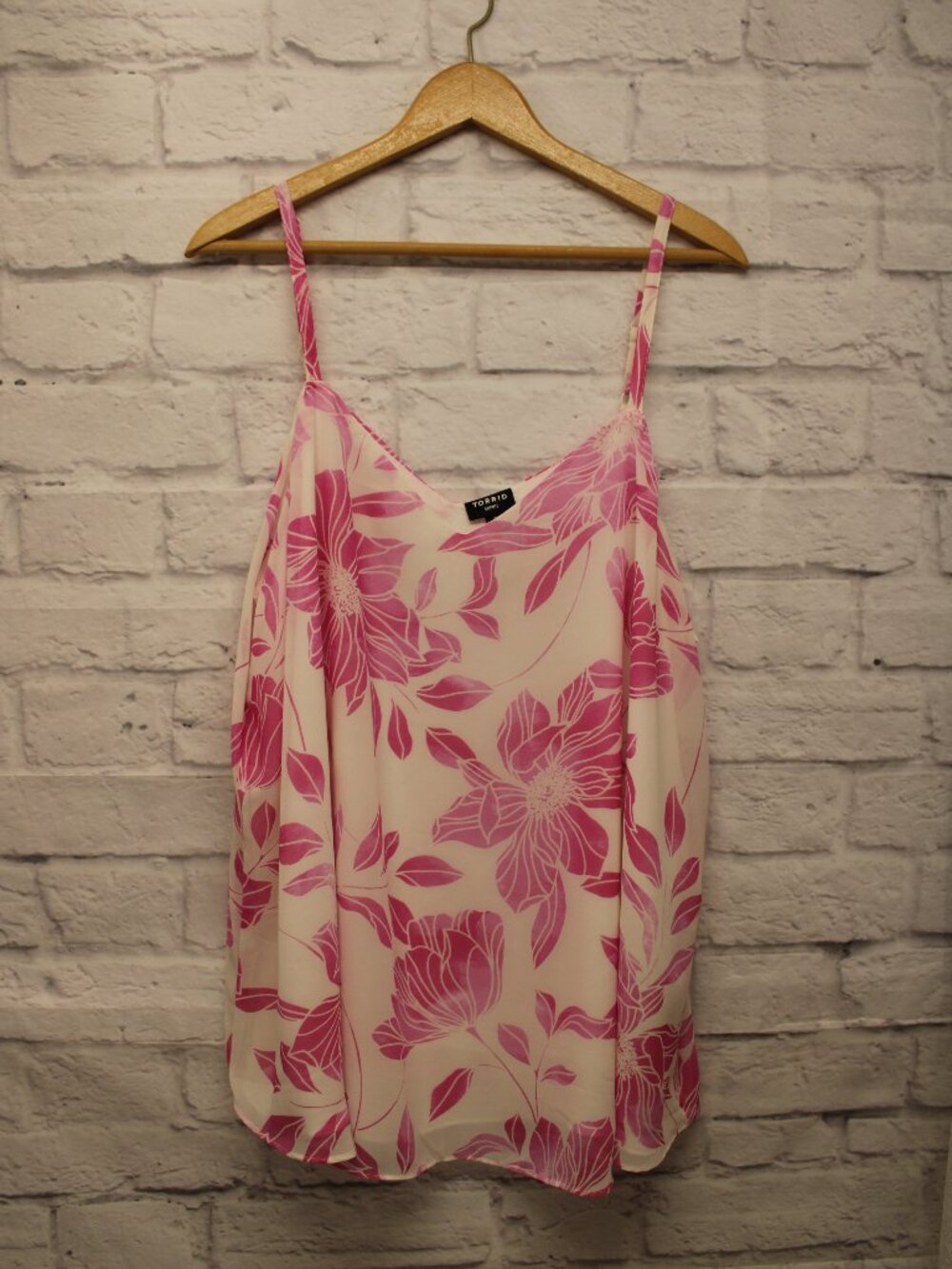 Torrid Sophie Plus 2 Hot Pink White Floral Tank Top Summer Layered Dressy Casual